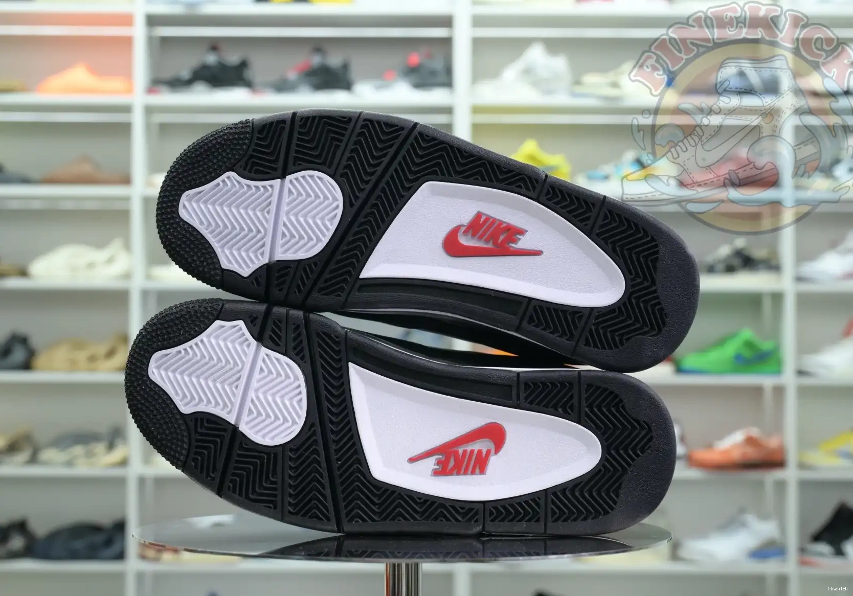 Nigel Air SP Jordan 4 RM Sylvester “Anthracite” x Jordan 0526